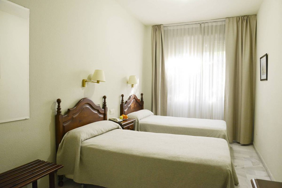 Double with living room Hotel San Pablo Sevilla 
